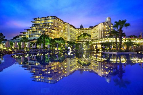 Bellis Deluxe Hotel (بلک)